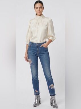 Ermanno Scervino Couture Velvet Cutaway Appliqué Floral Jeans: 31US/ 44EU